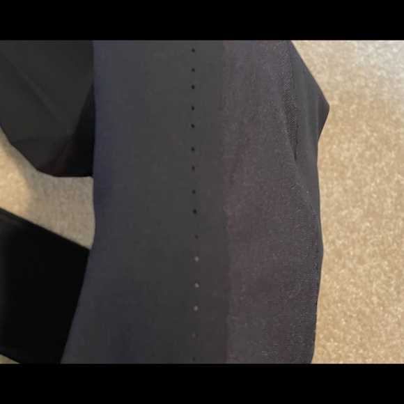 Lululemon black leggings with mesh - Picture 3 of 3